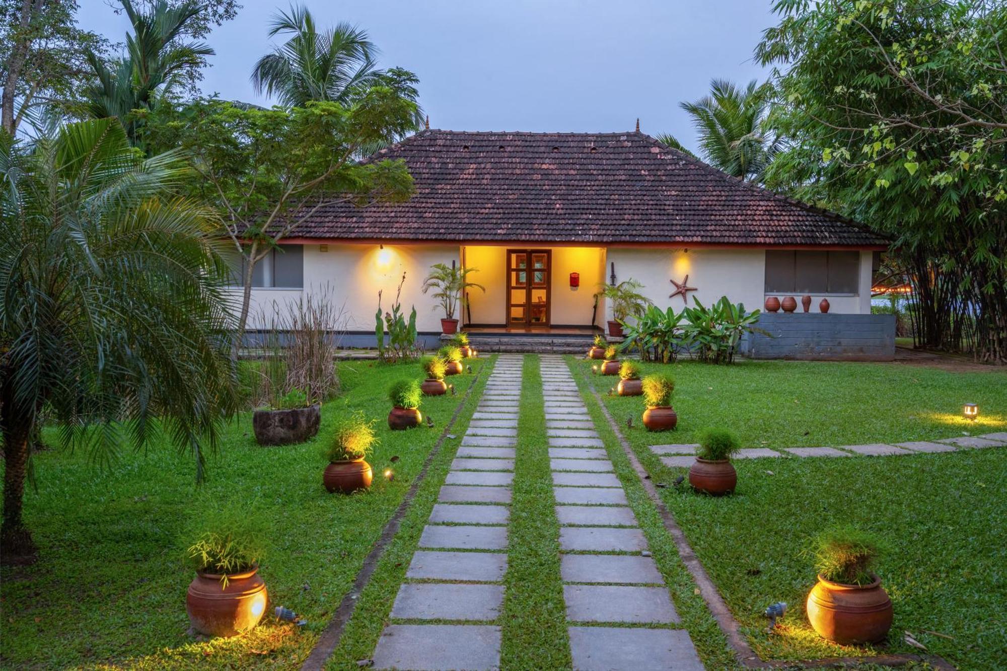 Baymaas Lake House Kochi ภายนอก รูปภาพ
