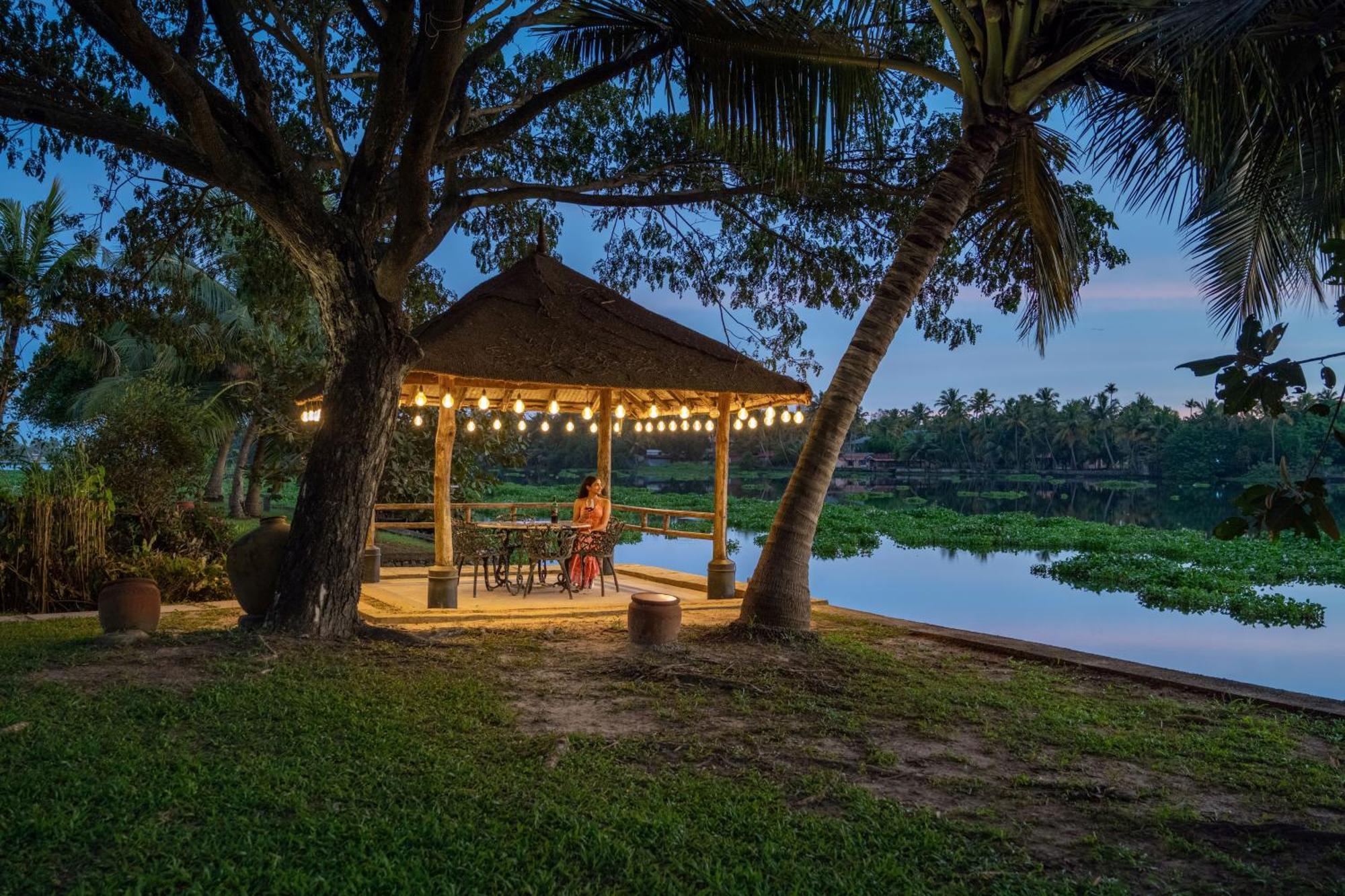 Baymaas Lake House Kochi ภายนอก รูปภาพ