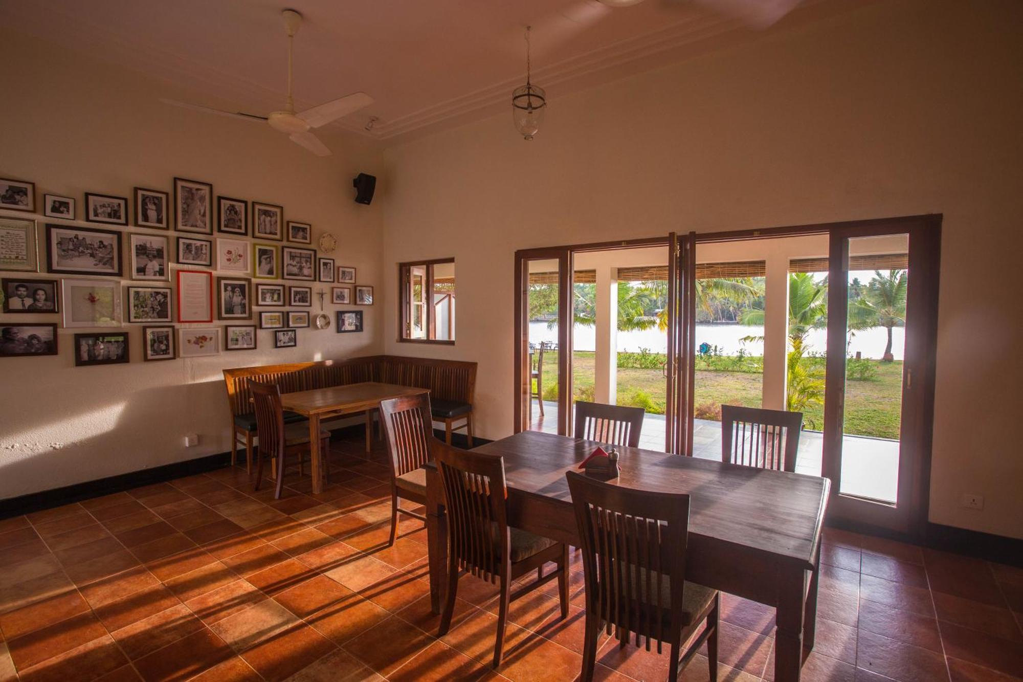 Baymaas Lake House Kochi ภายนอก รูปภาพ